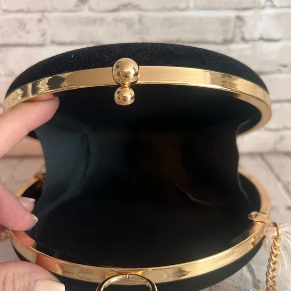 Floral Embellished Black Round Bag - Picture 4 of 6